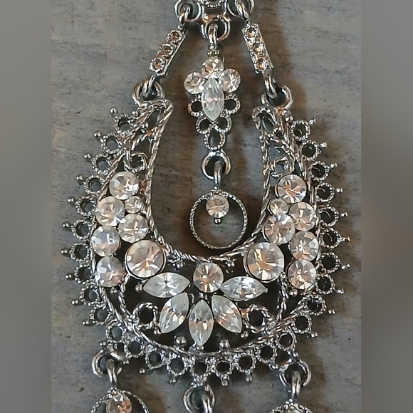 Vtg Chandelier Dangle Rhinestone Crystal Statement Earrings - Picture 8 of 16